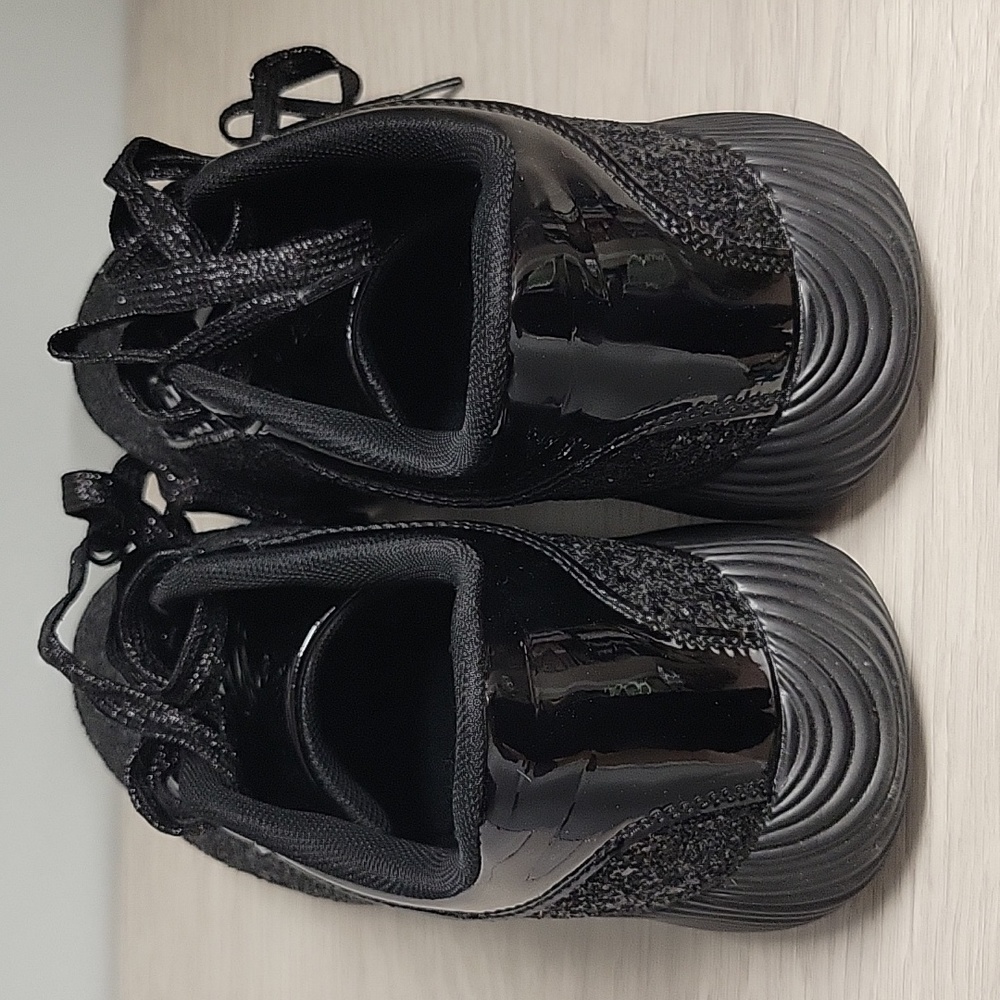 Women's 11 black sequin shoes